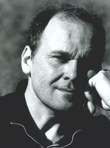 Hanno Schilf - Autor - Berlin
Autor, Entdecker der wirklichen Entstehung von 'Stille Nacht Heilige Nacht', Gründer eines Museums und viele unterschiedliche Aufgaben im Filmgeschäft.